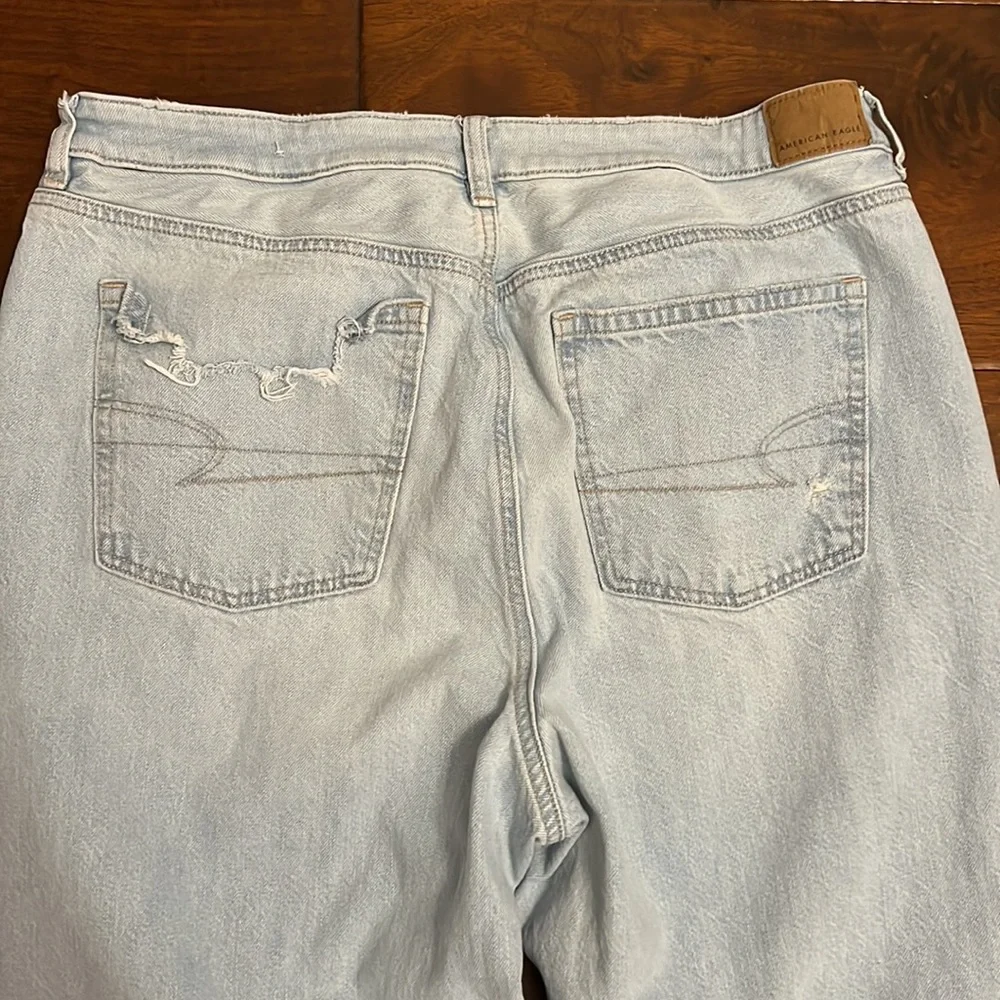 American Eagle Distressed Mom Jean - Picture 7 of 10